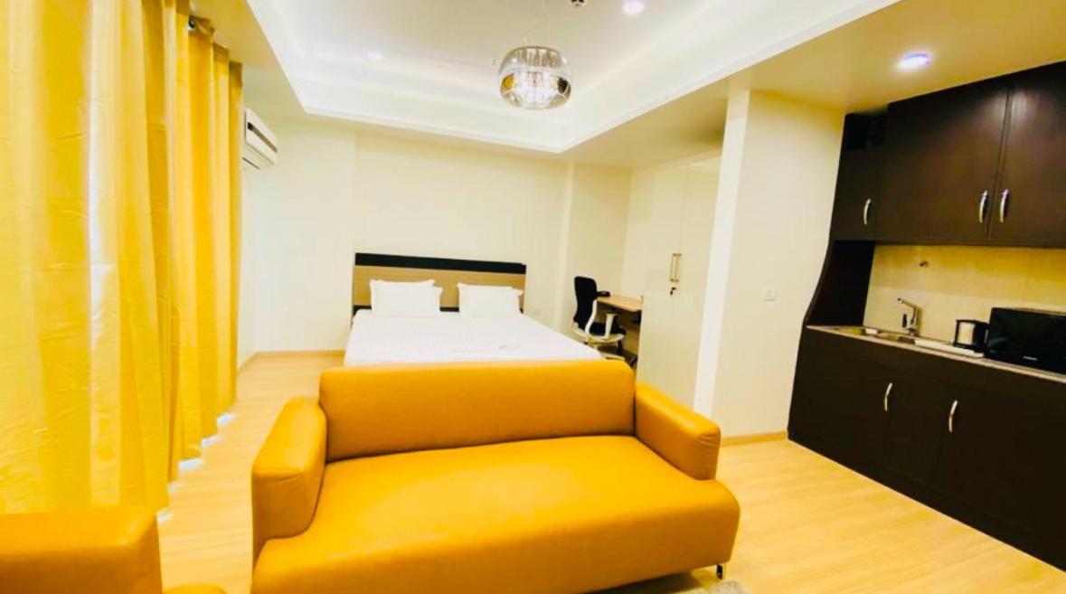 Country & By Migrolino Gomti Nagar Hotel 3*